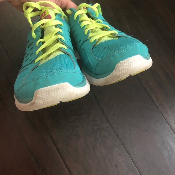 SOLD Nike Flex Running Shoes Size 8 - Picture 6 of 8